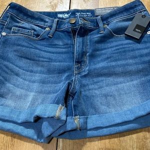 Beautiful shorts size 8 29  waist new!